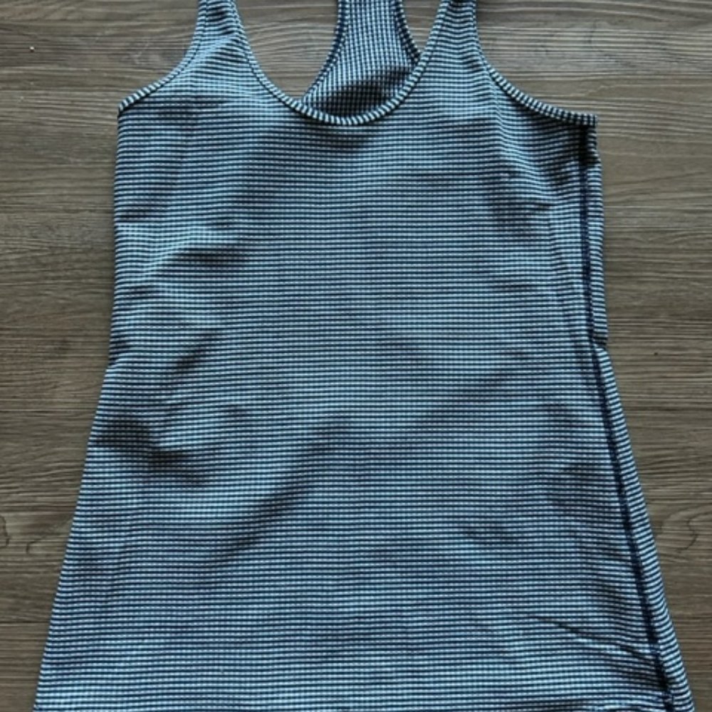 Lululemon gingham tank
